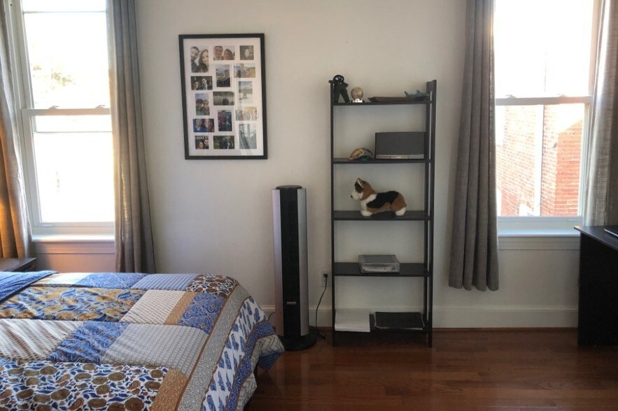 Building Photo - 703 13th St NE