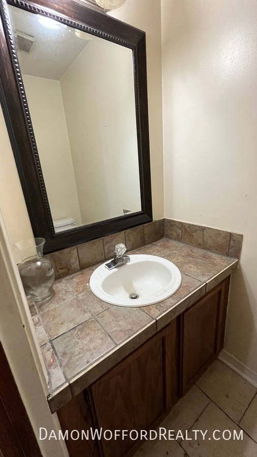 Building Photo - 941 Glastonbury Cir