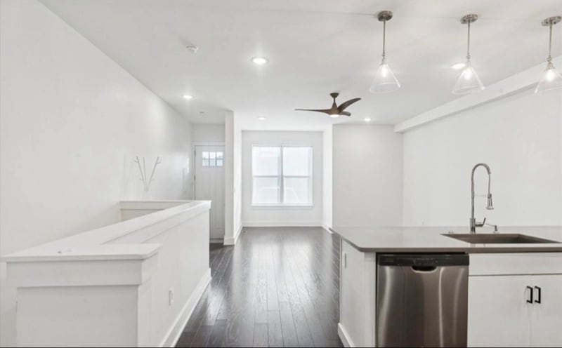 Building Photo - 518 W Montgomery Ave