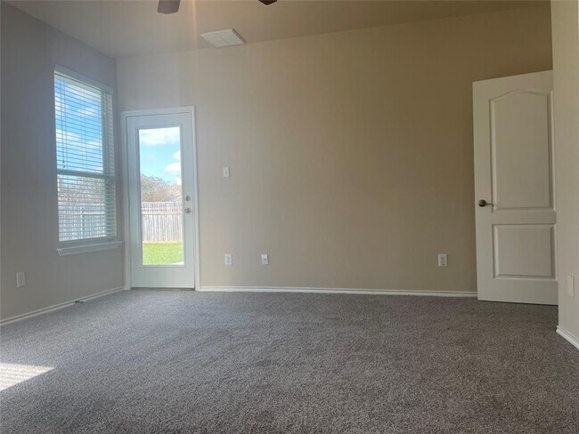 Building Photo - 109 Wimberley St