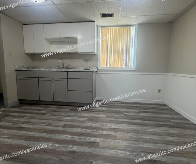 Building Photo - 2043-2043 Union St