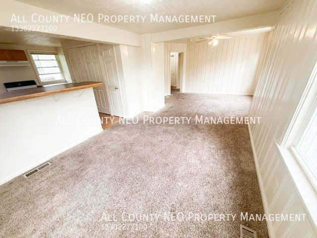 Building Photo - 470 Allyn St