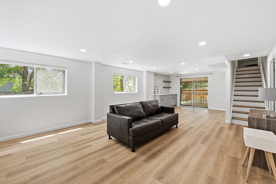 Building Photo - 2923 S Reading Ct