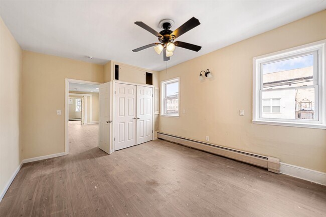Building Photo - 378 Avenue C