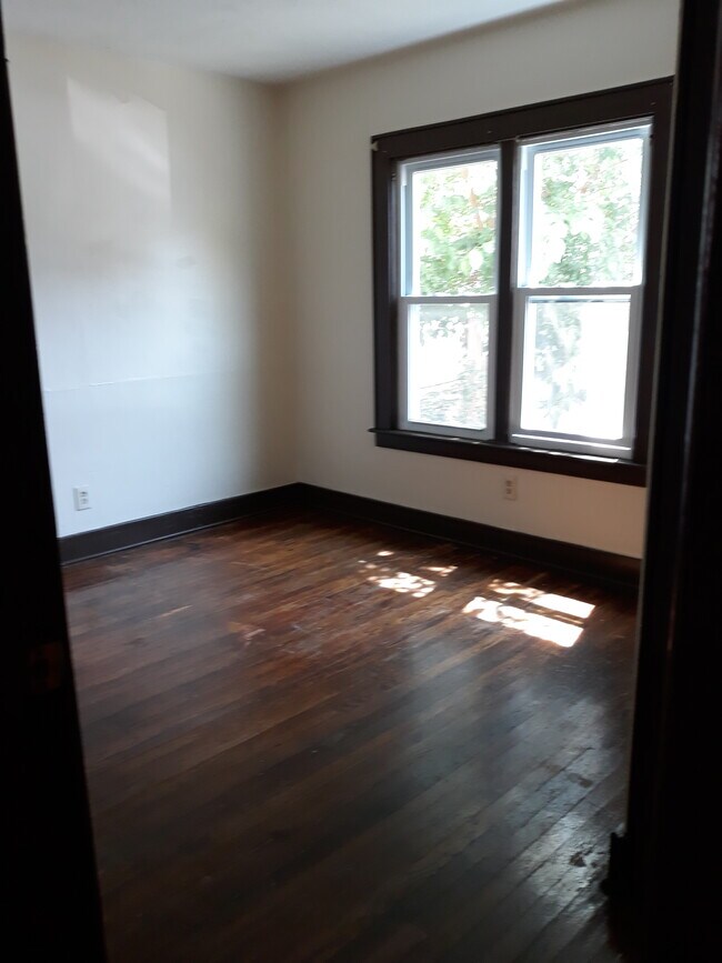 Building Photo - 265 Grand Ave