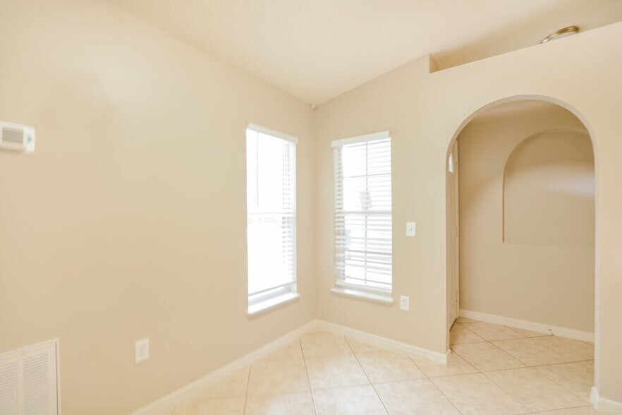 Building Photo - 4709 Fiske Cir