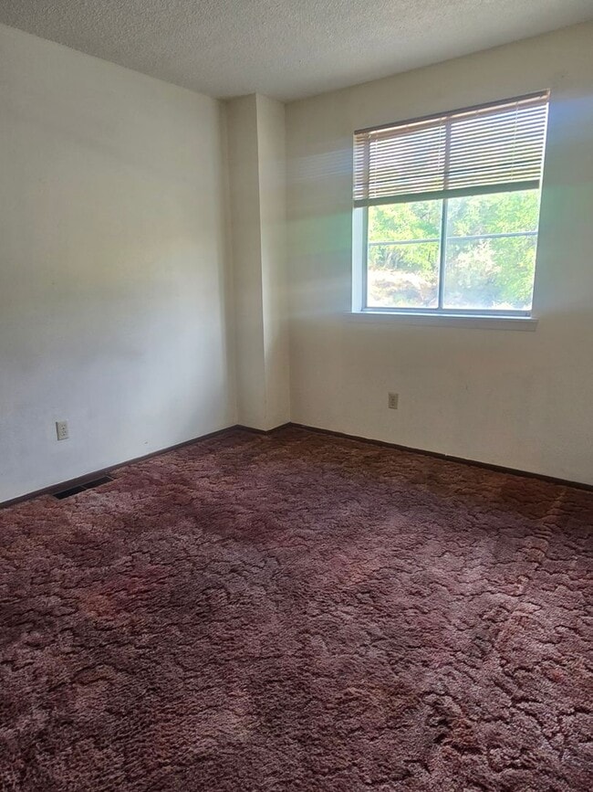 Building Photo - 2510 N Lee Ave