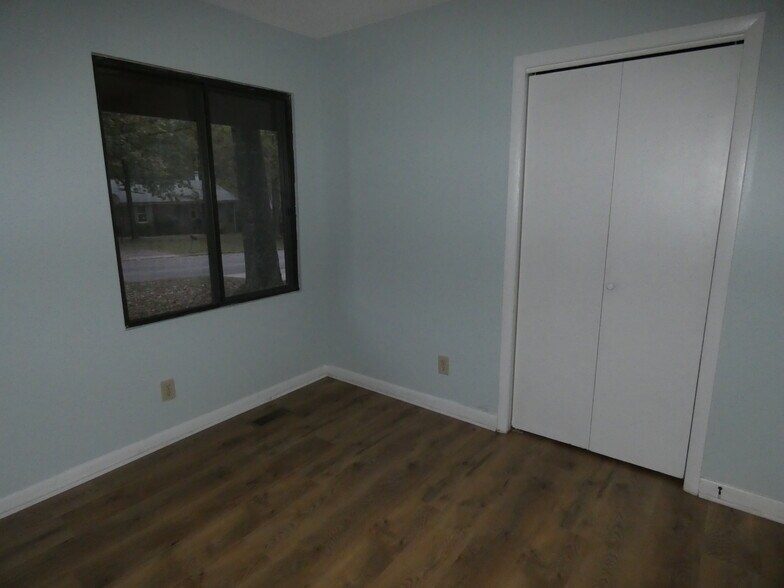 Building Photo - 3506 Marquis Dr