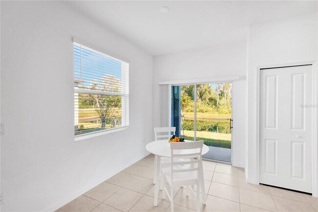 Building Photo - 6032 Shiner St