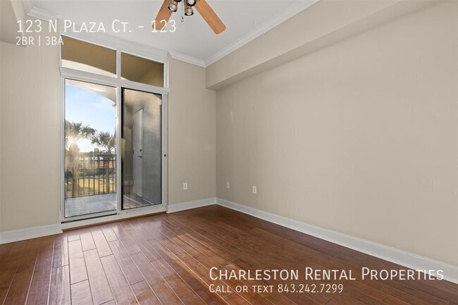 Building Photo - 123 N Plaza Ct