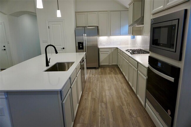 Building Photo - 105 Elm Rdg Wy