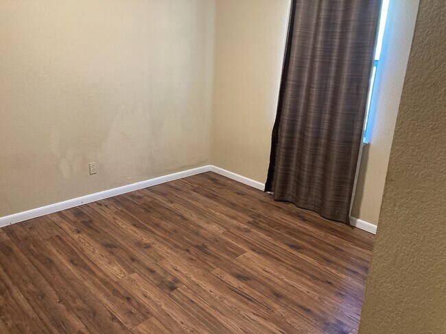 Building Photo - 108 Timber Ln