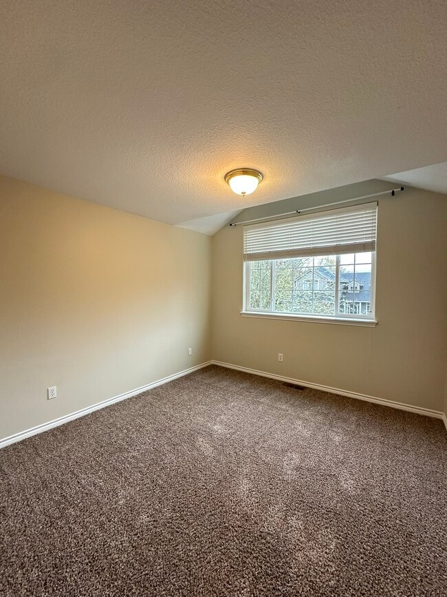 Building Photo - 17855 SW Mandel Ln