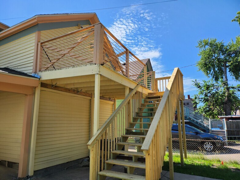 Building Photo - 360 Maria Ave