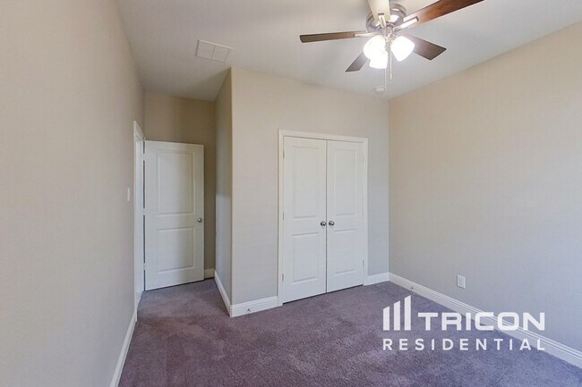 Building Photo - 4240 Calla Dr