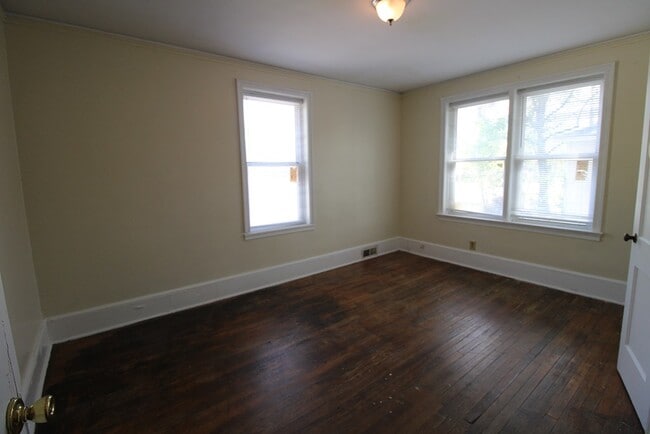 Building Photo - 304 Loring Dr