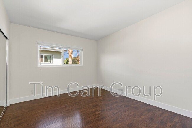 Building Photo - 271 16th Pl