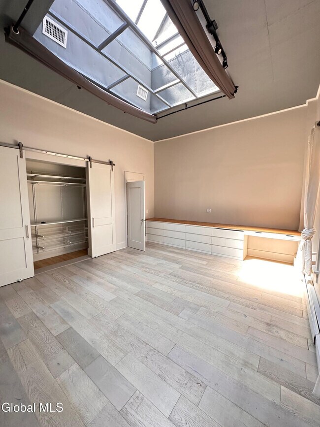 Building Photo - 53 3rd St