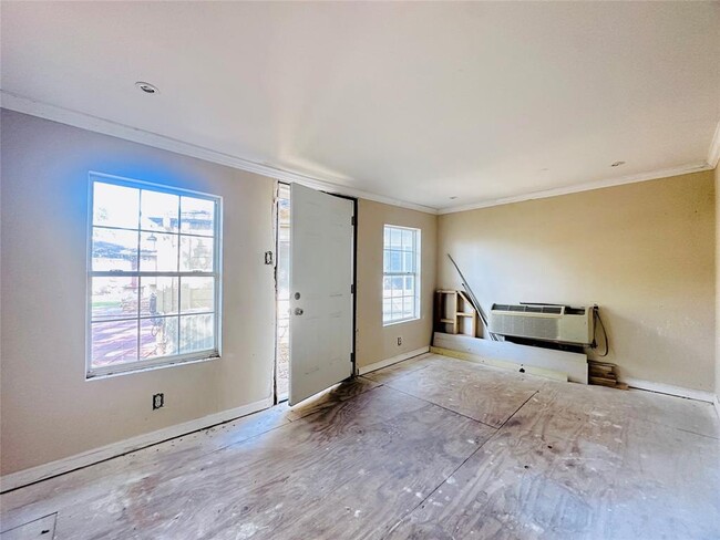 Building Photo - 7419 San Morino Dr