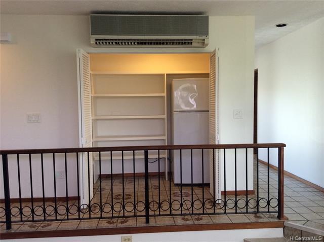 Building Photo - 1580 Ala Hahanui St