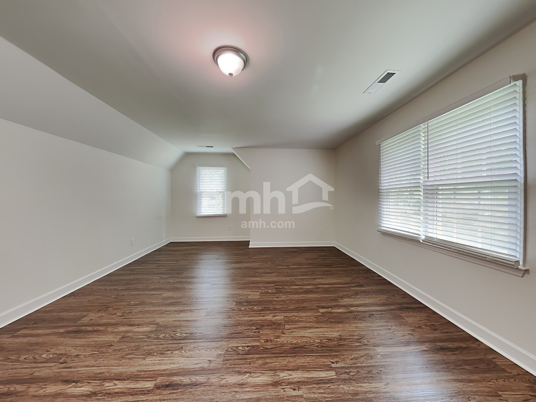 Building Photo - 2875 Gray Moss Dr