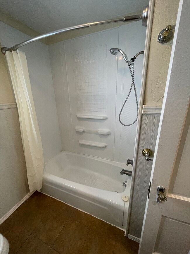 Building Photo - 928 Monterey Ave