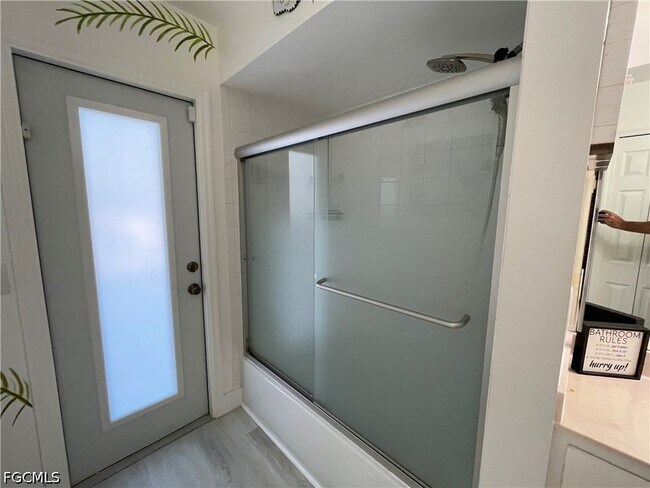 Building Photo - 12196 Matlacha Blvd