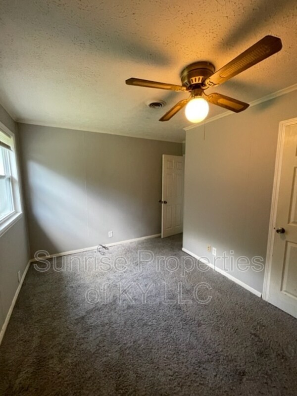 Building Photo - 6704 Rebecca Ln