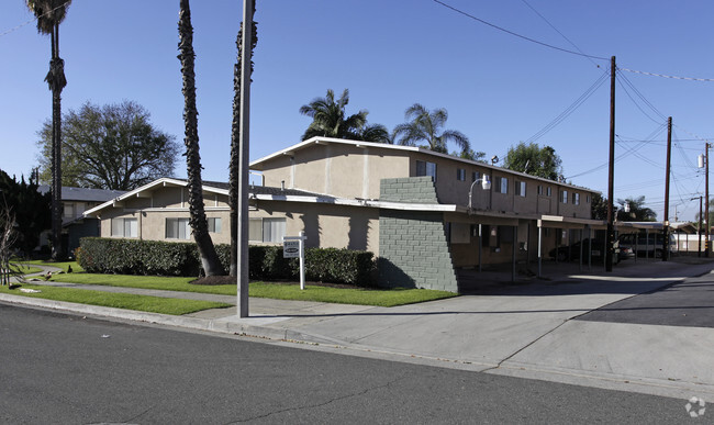 Building Photo - Maple Apartments