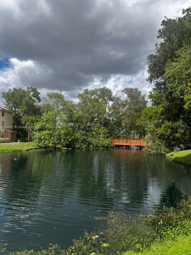 Building Photo - 9999 Summerbreeze Dr