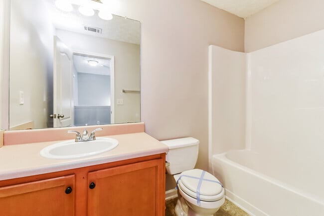 Building Photo - Fantastic 3bd/2.5ba home! Let yourself in!