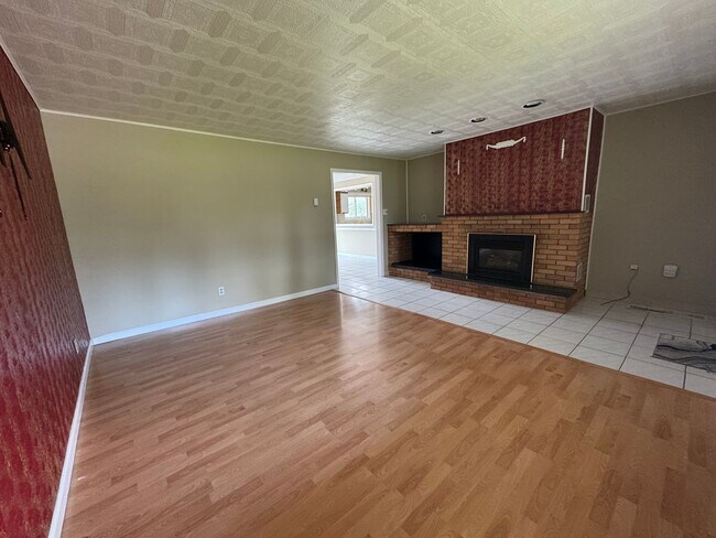 Building Photo - Charming 3 bedroom home for rent.