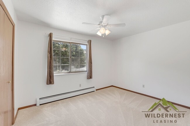 Building Photo - DVW Condo-New paint/Flooring- 1 Bedroom/1 ...