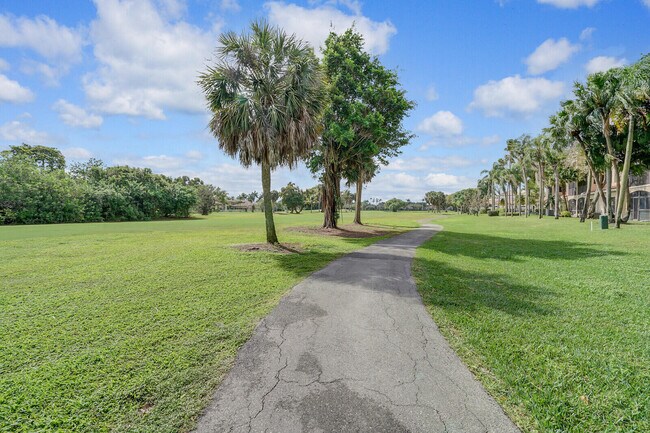Building Photo - 401 SW 158th Terrace