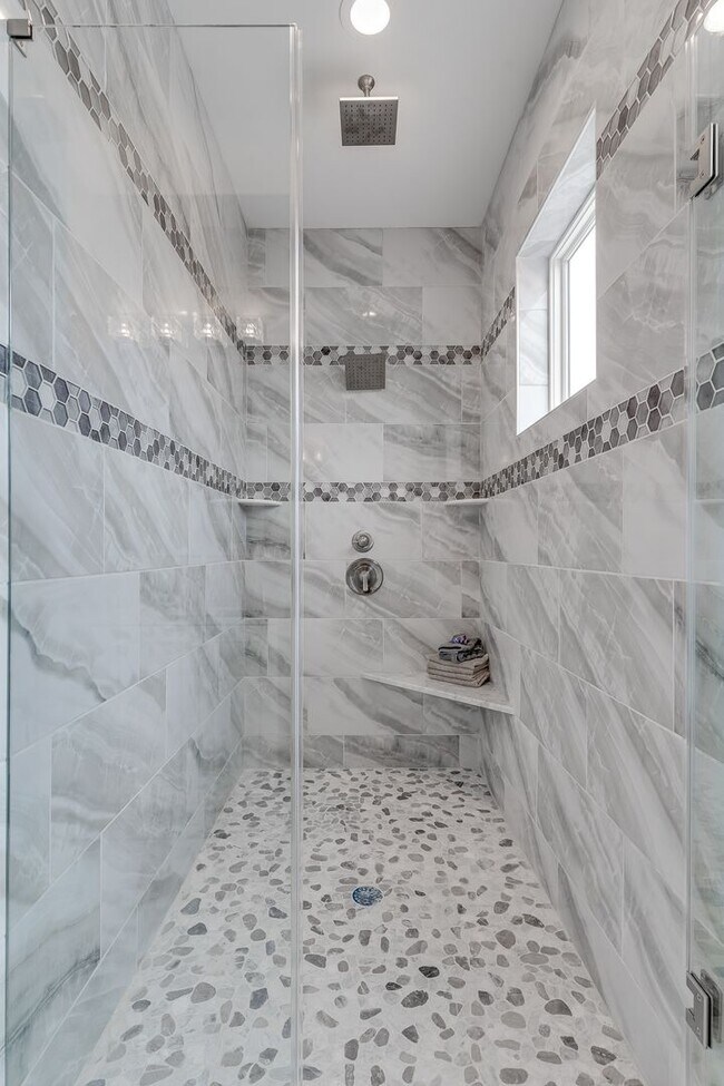 Building Photo - Brand New Luxury Home Brewerytown