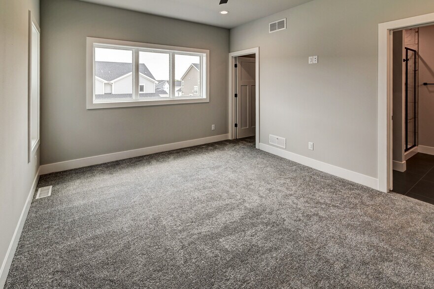 Building Photo - 4863 Lacy Rd