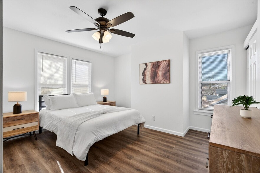 Building Photo - 6559 Hoffman Ave