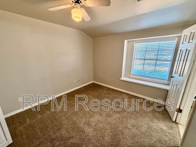 Building Photo - 4120 NW 44th St