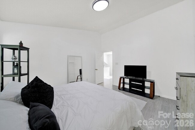Building Photo - 10541 Haddington Dr