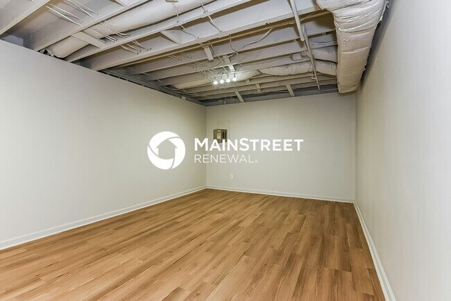 Building Photo - 4 Bedroom Pet-Friendly Home in Marietta, GA with Main Street Renewal