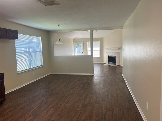 Building Photo - 8570 Chaletford Dr