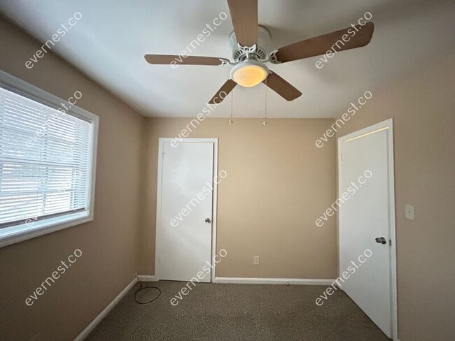 Building Photo - 3780 Cedar Hurst Way