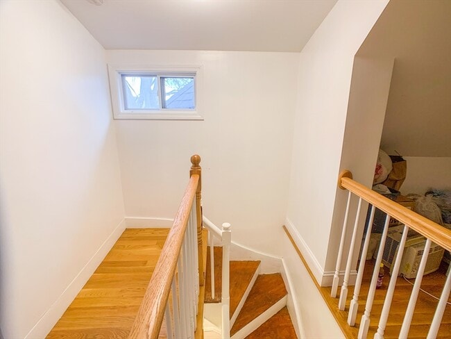 Building Photo - 6 Webster St