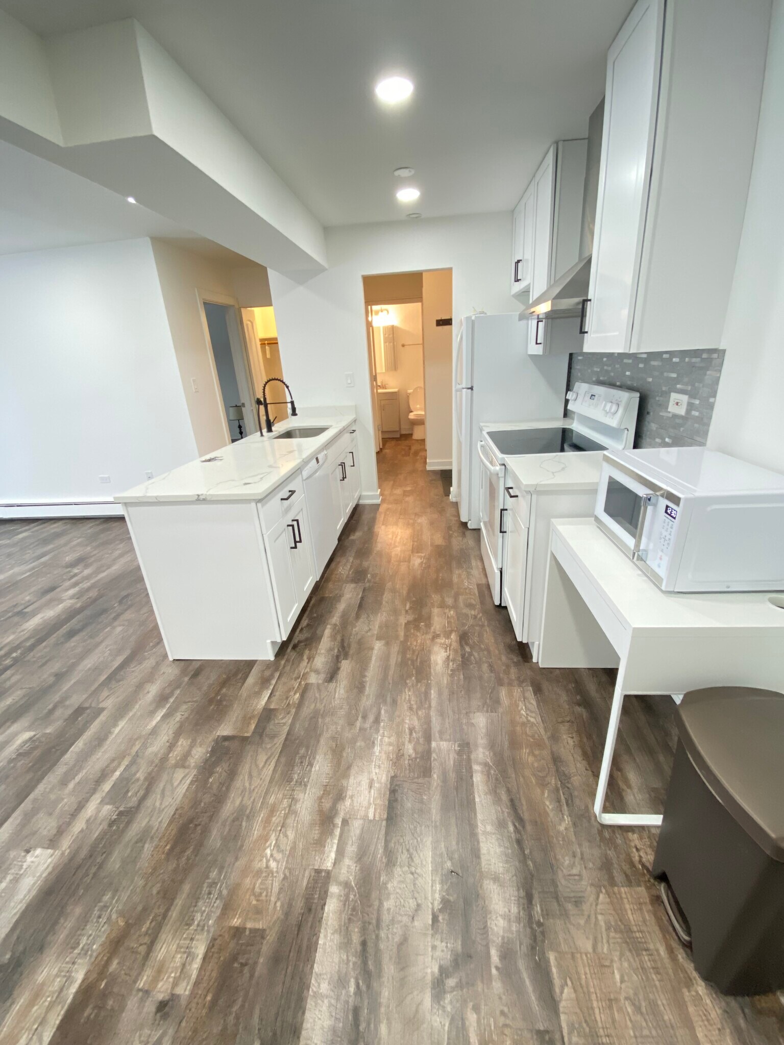 Building Photo - 7425 Brookdale Dr