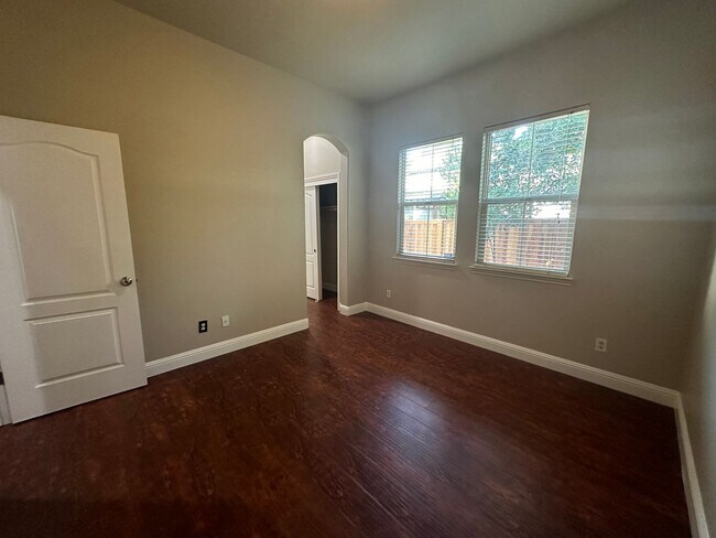 Building Photo - 4333 Reveil Ln