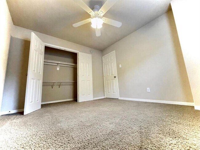 Building Photo - 25231 Florina Ranch Dr