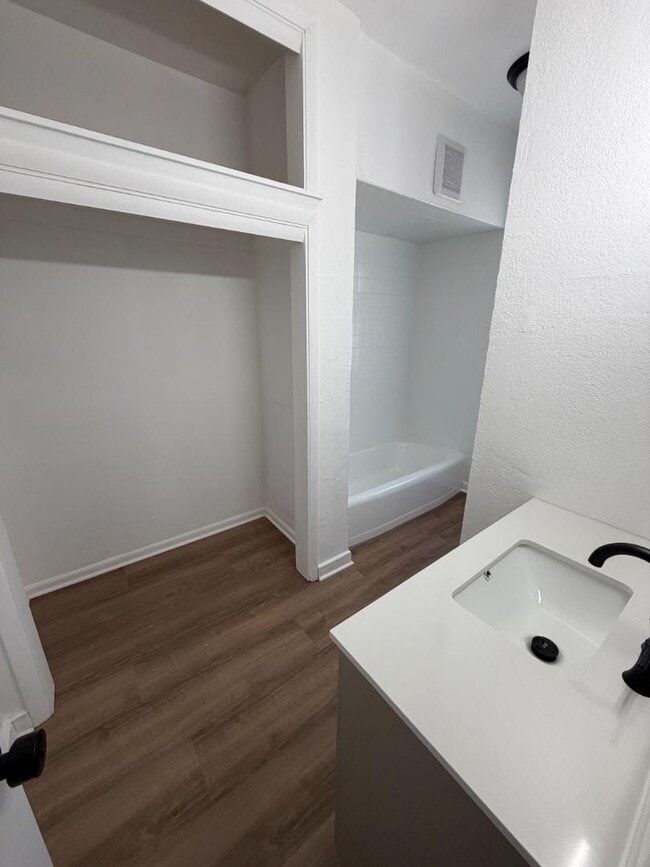 Building Photo - 3770 E Somers Ave