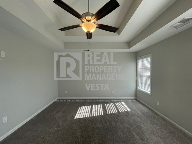 Building Photo - 109 Hidesta Ct