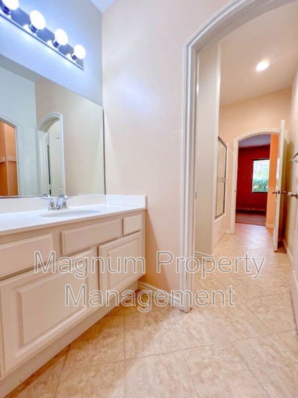 Building Photo - 31651 McCartney Dr