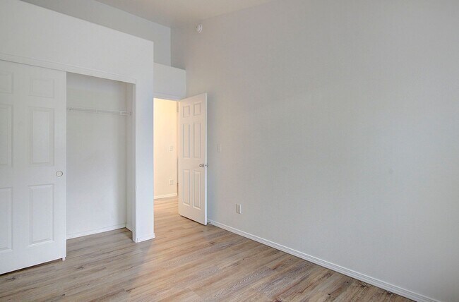 Building Photo - Charming 3bd, 2ba townhome in Bagley Downs Neighborhood